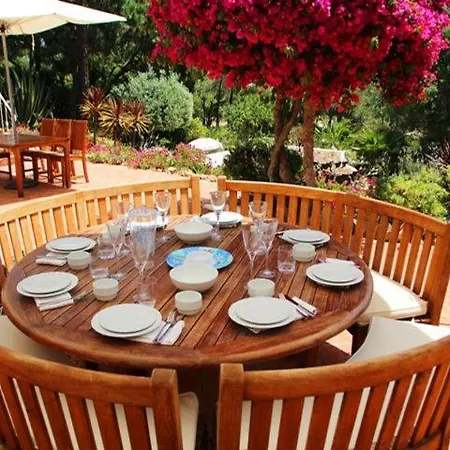 Sleeps 8 Pool Air Con T480372